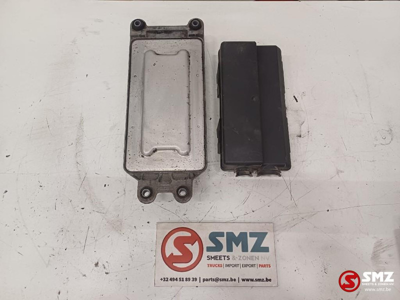 Renault Occ ECU RCIOM regeleenheid Renault - Unidad de control para Camión: foto 2 Renault Occ ECU RCIOM regeleenheid Renault - Unidad de control para Camión: foto 2