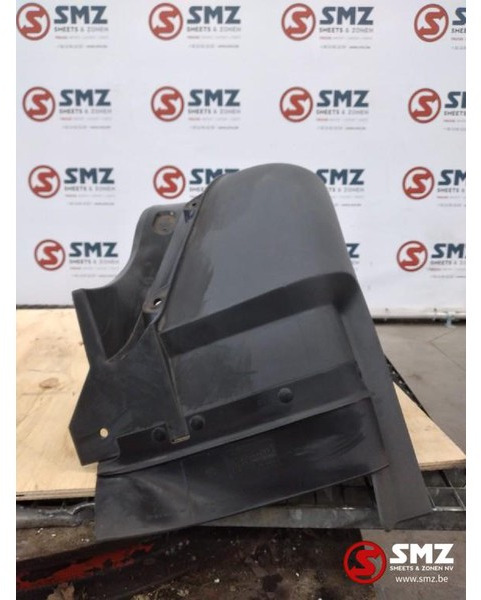 Renault Occ Spatbord links Renualt Kerax - Carrocería y exterior para Camión: foto 1 Renault Occ Spatbord links Renualt Kerax - Carrocería y exterior para Camión: foto 1