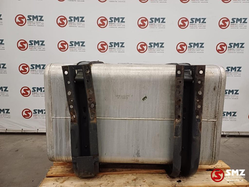 Renault Occ brandstoftank 400L Renault - Depósito de combustible para Camión: foto 2 Renault Occ brandstoftank 400L Renault - Depósito de combustible para Camión: foto 2