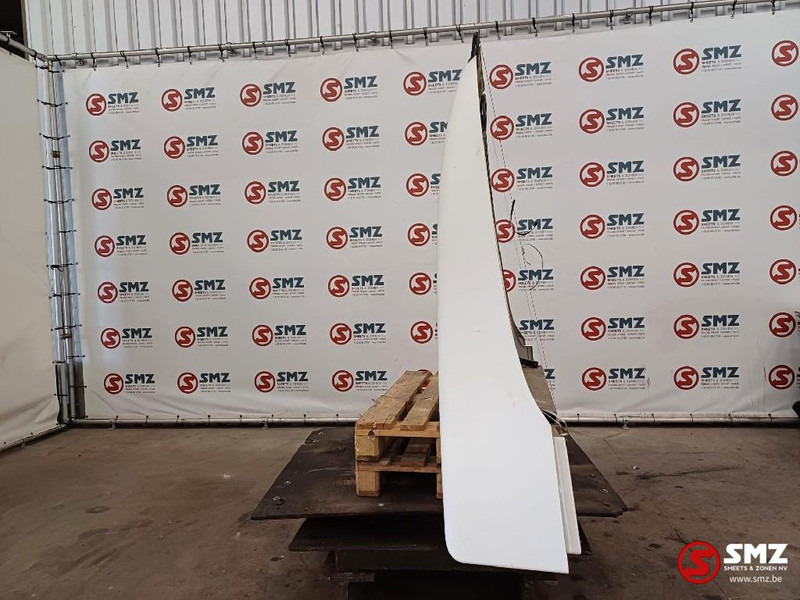 Renault Occ dakspoiler Renault - Aerodinámica/ Spoiler para Camión: foto 3 Renault Occ dakspoiler Renault - Aerodinámica/ Spoiler para Camión: foto 3