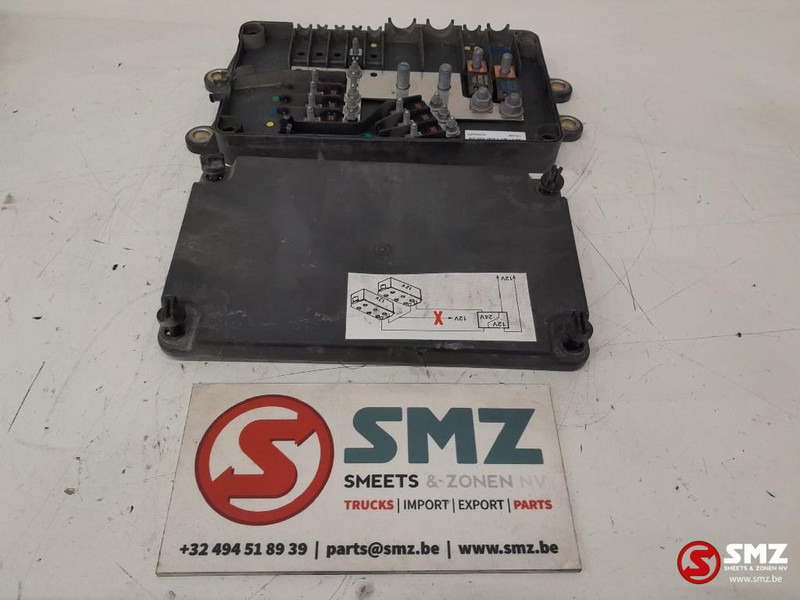 Renault Occ zekeringskast Renault - Sistema eléctrico para Camión: foto 2 Renault Occ zekeringskast Renault - Sistema eléctrico para Camión: foto 2