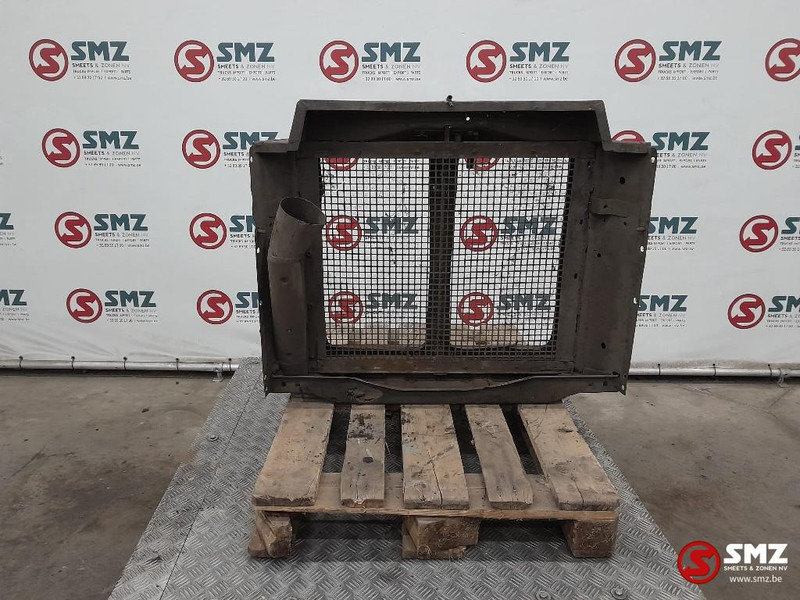 Scania Occ radiatorgrille LS Scania - Parrilla para Camión: foto 2 Scania Occ radiatorgrille LS Scania - Parrilla para Camión: foto 2