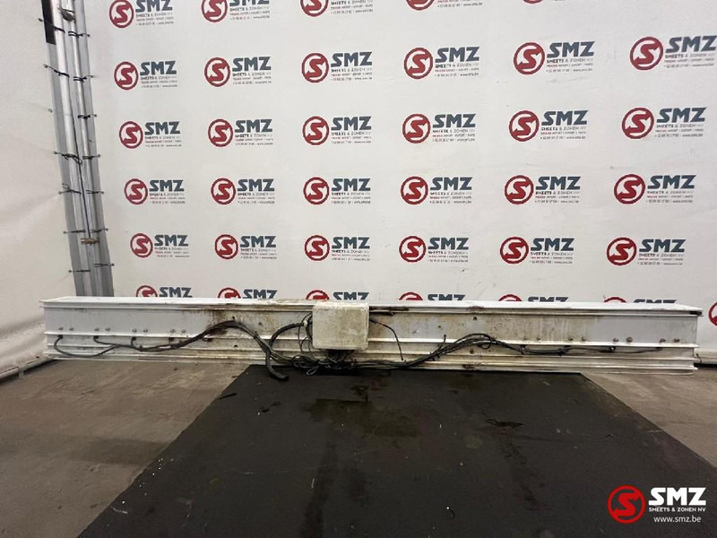 Volvo Occ achterbumper met LED-lichten Volvo - Bastidor/ Chasis para Camión: foto 3 Volvo Occ achterbumper met LED-lichten Volvo - Bastidor/ Chasis para Camión: foto 3