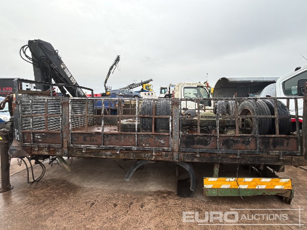 14' x 8' Dropside Body, Hiab 090 Crane - Carrocería abierta: foto 2 14' x 8' Dropside Body, Hiab 090 Crane - Carrocería abierta: foto 2