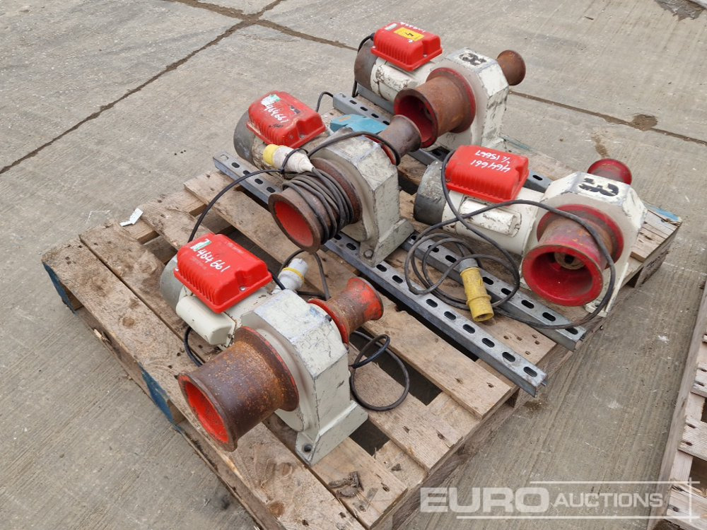 2.5 Ton Electric Winch (4 of) - Cabrestante: foto 1 2.5 Ton Electric Winch (4 of) - Cabrestante: foto 1