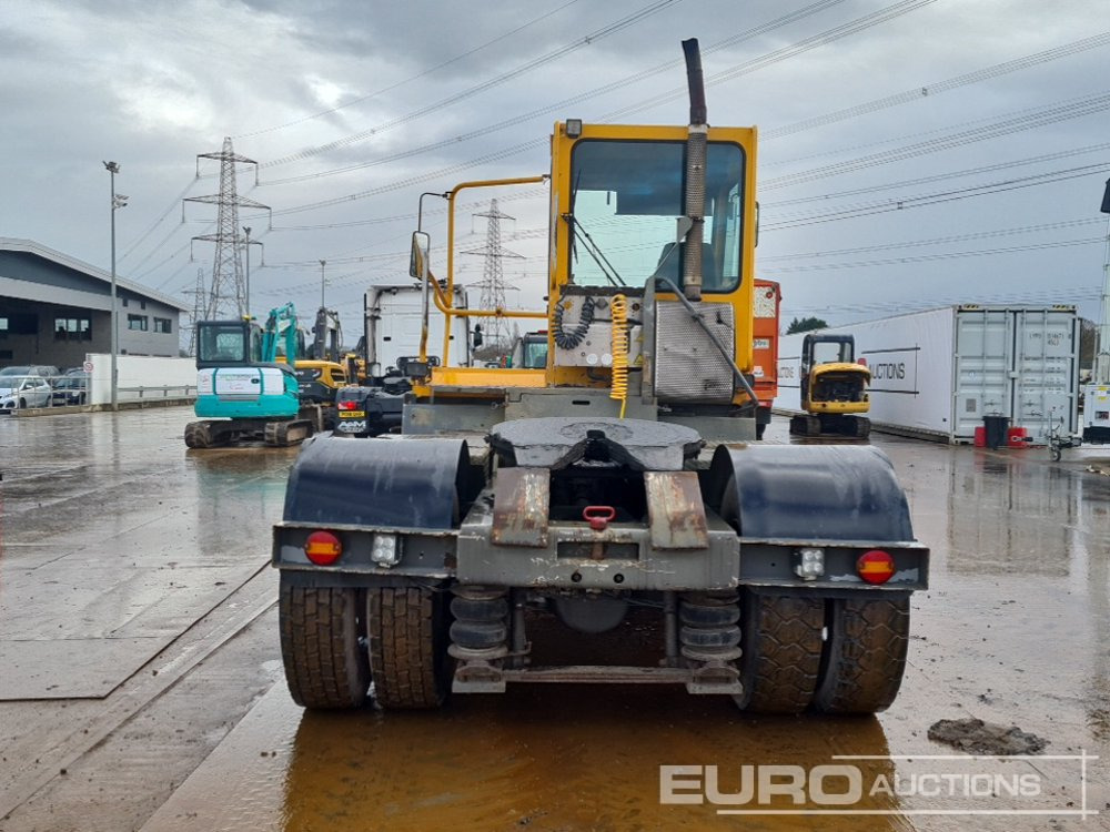 2006 Terberg YT82 - Tractor industrial: foto 4 2006 Terberg YT82 - Tractor industrial: foto 4