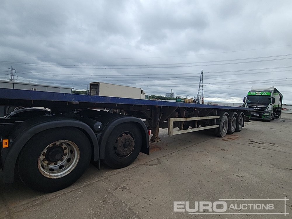 2007 SDC Trailer Tri Axle Extendable Flatbed Trailer, Twist Locks, Rear Steer - Semirremolque plataforma/ Caja abierta: foto 1 2007 SDC Trailer Tri Axle Extendable Flatbed Trailer, Twist Locks, Rear Steer - Semirremolque plataforma/ Caja abierta: foto 1