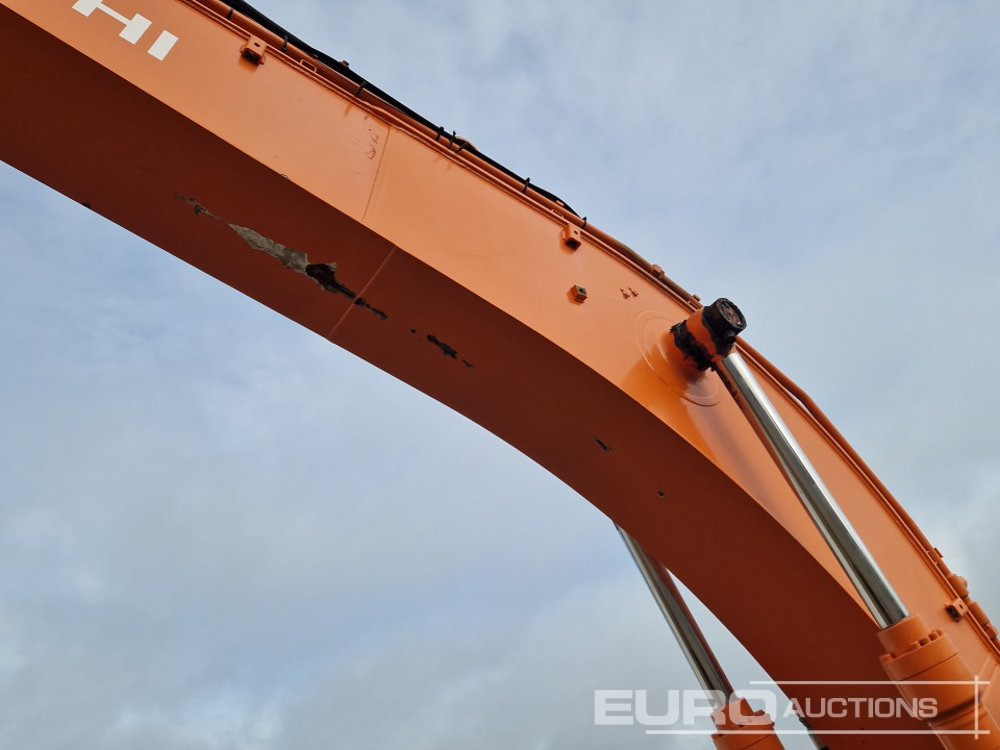 Excavadora de cadenas 2010 Hitachi ZX225USLC-3: foto 14 Excavadora de cadenas 2010 Hitachi ZX225USLC-3: foto 14