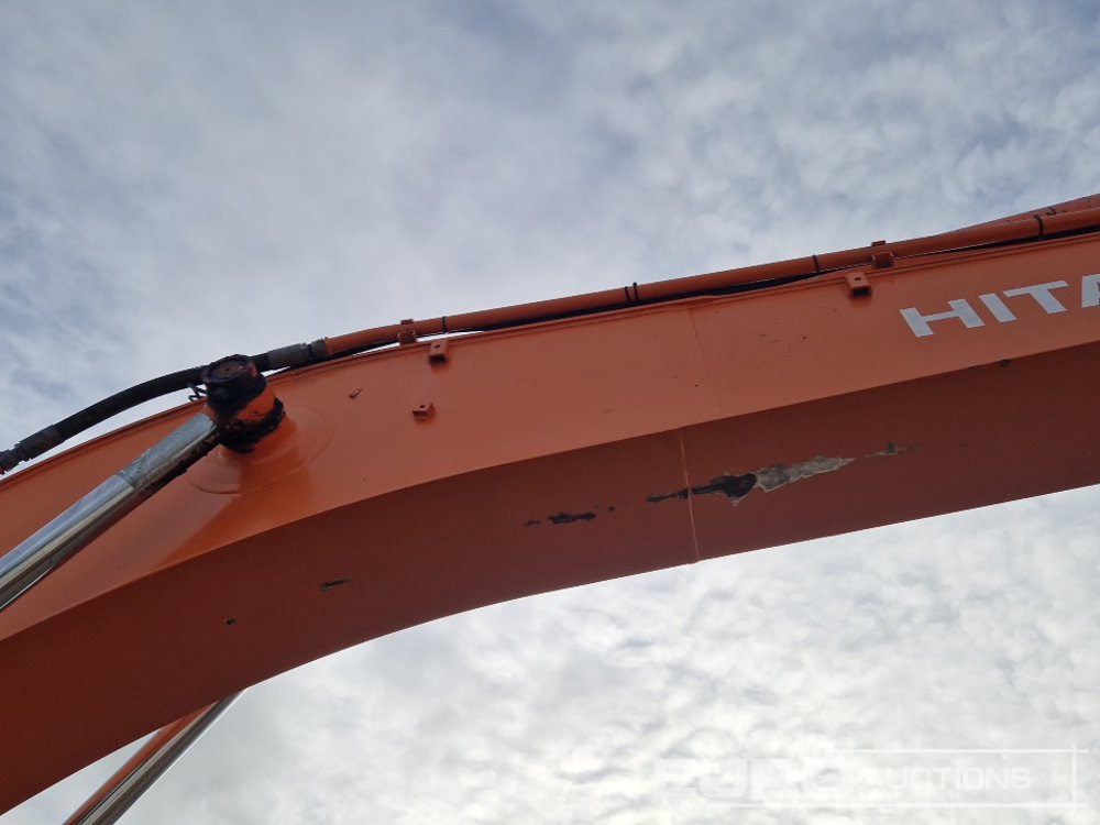 Excavadora de cadenas 2010 Hitachi ZX225USLC-3: foto 19 Excavadora de cadenas 2010 Hitachi ZX225USLC-3: foto 19