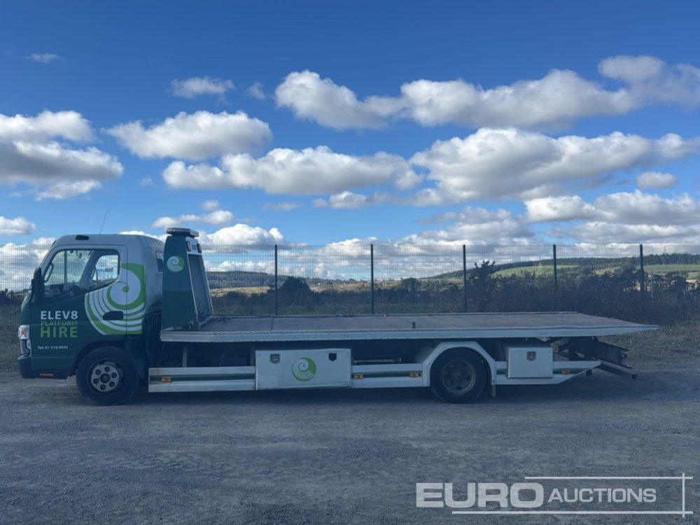 2012 Mitsubishi Fuso Canter - Camión portavehículos: foto 2 2012 Mitsubishi Fuso Canter - Camión portavehículos: foto 2