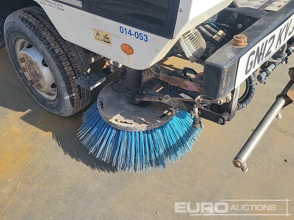 Barredora vial 2012 Scarab 4x2 Road Sweeper, Reverse Camera, A/C: foto 13