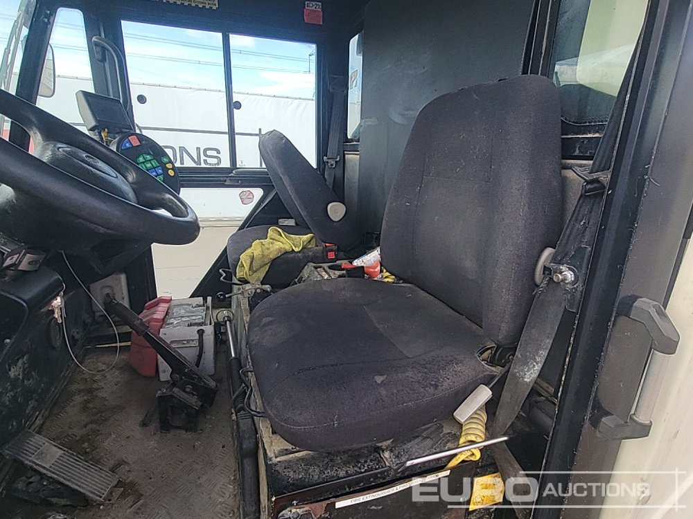 Barredora vial 2012 Scarab 4x2 Road Sweeper, Reverse Camera, A/C: foto 30