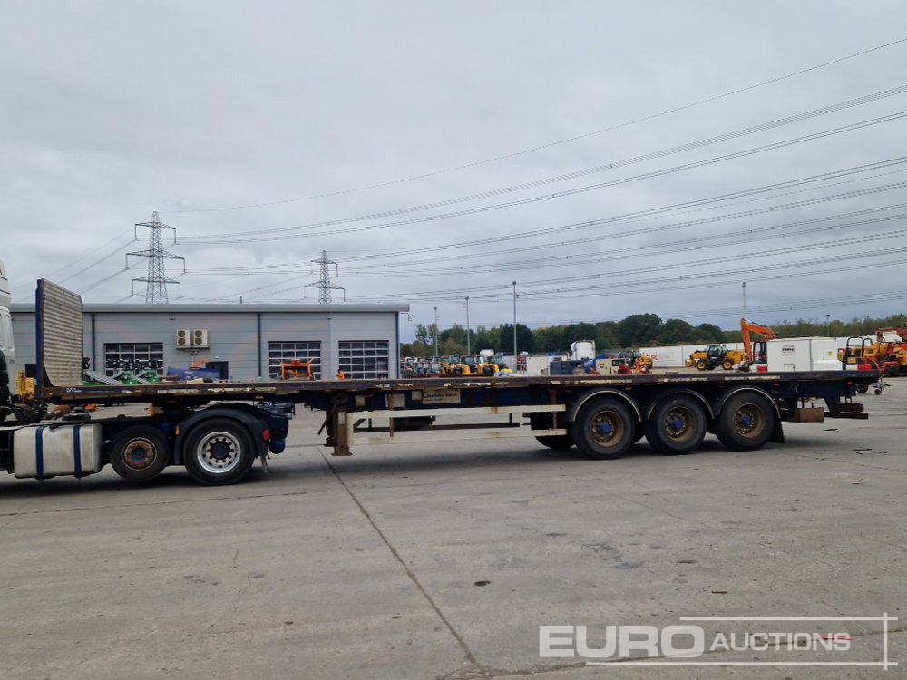 2013 SDC Trailer Tri Axle Flatbed Trailer, Twist Locks - Semirremolque plataforma/ Caja abierta: foto 2 2013 SDC Trailer Tri Axle Flatbed Trailer, Twist Locks - Semirremolque plataforma/ Caja abierta: foto 2