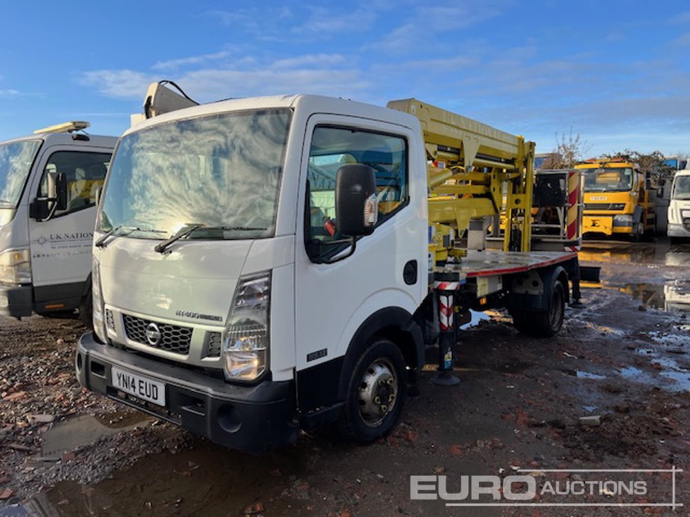 2014 Nissan NT400 CABSTAR - Camión con plataforma elevadora: foto 1 2014 Nissan NT400 CABSTAR - Camión con plataforma elevadora: foto 1