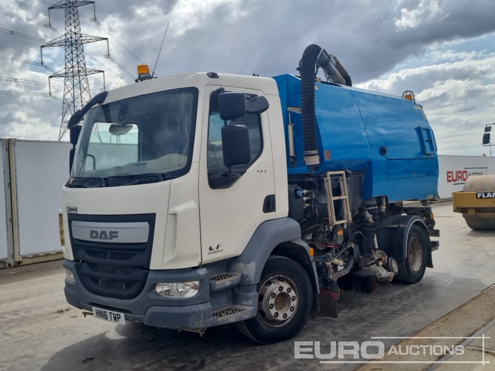 2016 DAF LF220 - Barredora vial: foto 1 2016 DAF LF220 - Barredora vial: foto 1