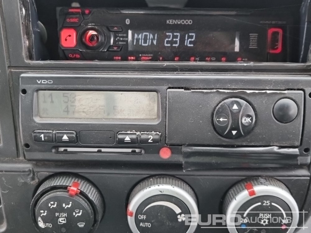 Camión caja abierta para transporte de equipos pesados 2016 Mitsubishi Fuso 7C18: foto 34