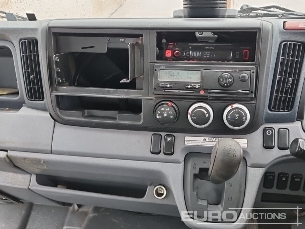 Camión caja abierta para transporte de equipos pesados 2016 Mitsubishi Fuso 7C18: foto 26