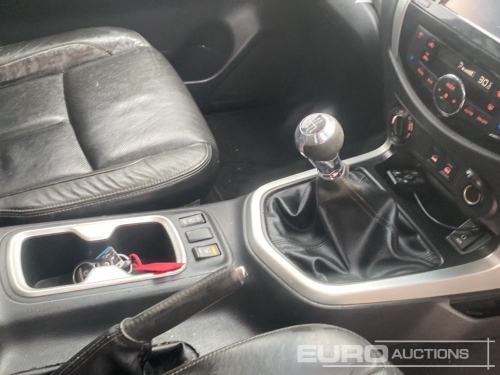 Pick-up 2016 Nissan Navara: foto 19 Pick-up 2016 Nissan Navara: foto 19