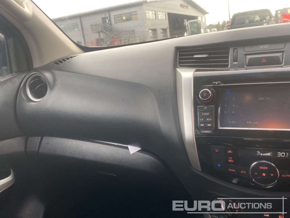 Pick-up 2016 Nissan Navara: foto 17 Pick-up 2016 Nissan Navara: foto 17