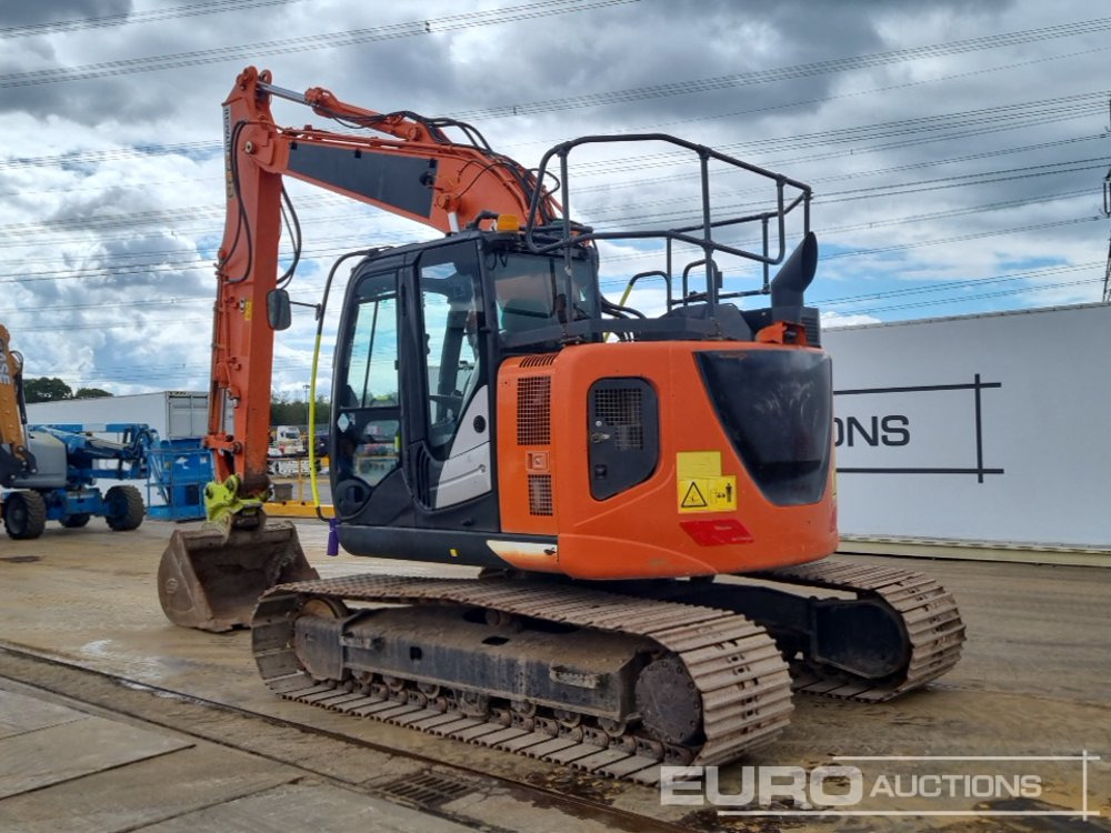 2017 Hitachi ZX135US-6 - Excavadora de cadenas: foto 3 2017 Hitachi ZX135US-6 - Excavadora de cadenas: foto 3