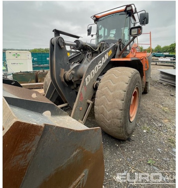2020 Doosan DL300-5 - Cargadora de ruedas: foto 1 2020 Doosan DL300-5 - Cargadora de ruedas: foto 1