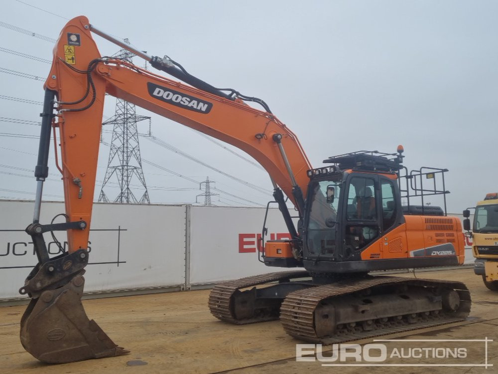 2021 Doosan DX225LC-5 - Excavadora de cadenas: foto 1 2021 Doosan DX225LC-5 - Excavadora de cadenas: foto 1