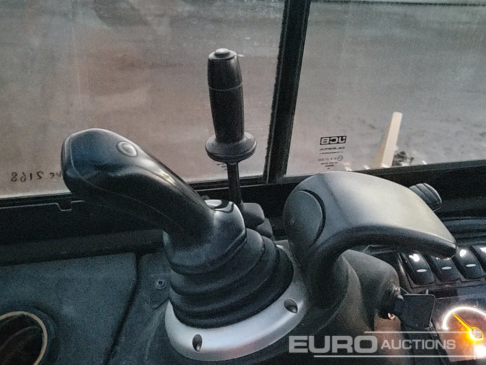 Miniexcavadora 2021 JCB 16C-1 T3: foto 37