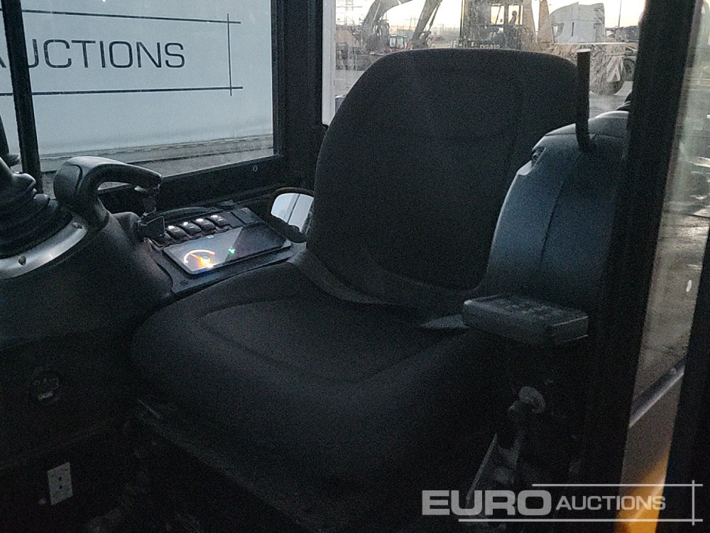 Miniexcavadora 2021 JCB 16C-1 T3: foto 35