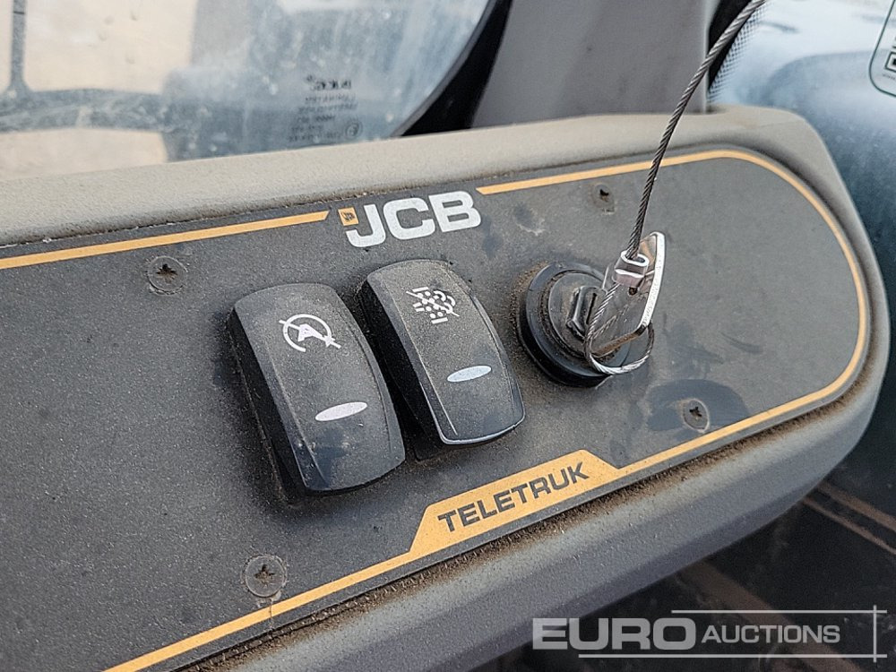 Manipulador telescópico 2022 JCB TLT35-23D 2WD: foto 36 Manipulador telescópico 2022 JCB TLT35-23D 2WD: foto 36