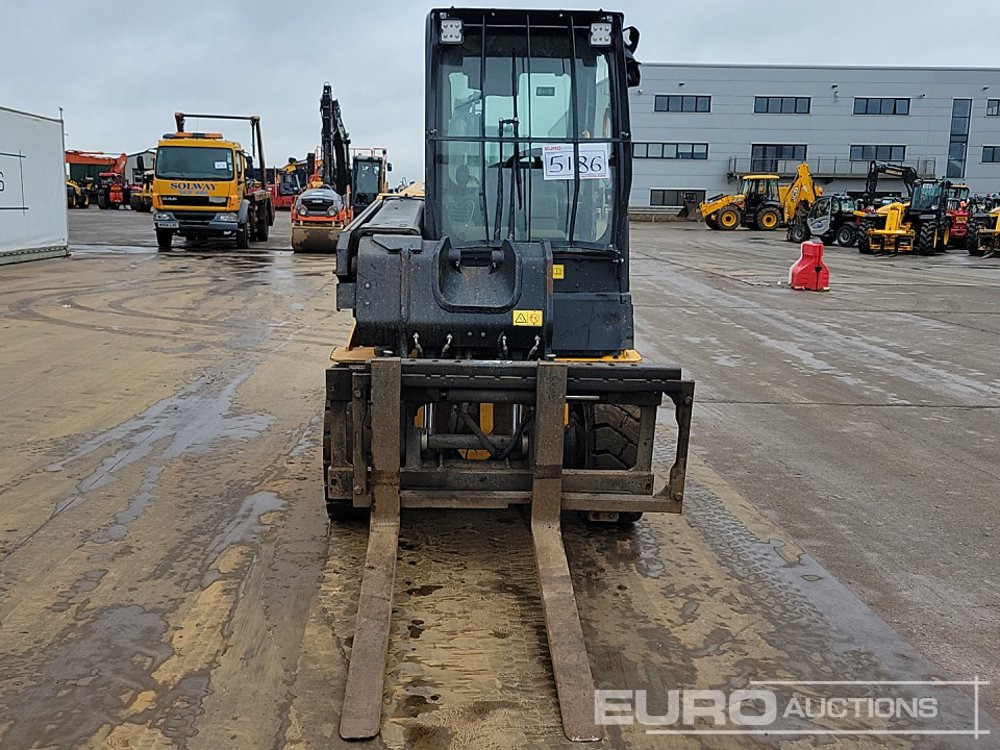 Manipulador telescópico 2022 JCB TLT35-23D 2WD: foto 8 Manipulador telescópico 2022 JCB TLT35-23D 2WD: foto 8