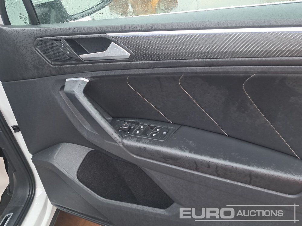 SUV/ Todoterreno 2023 Volkswagen Tiguan R-Line: foto 25