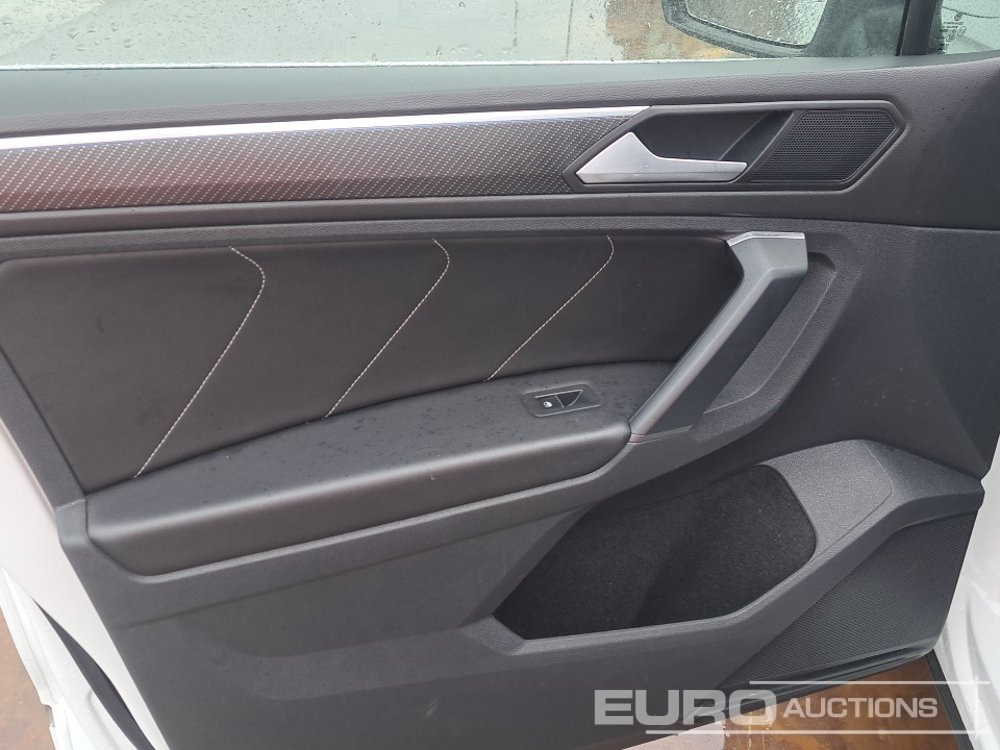 SUV/ Todoterreno 2023 Volkswagen Tiguan R-Line: foto 13