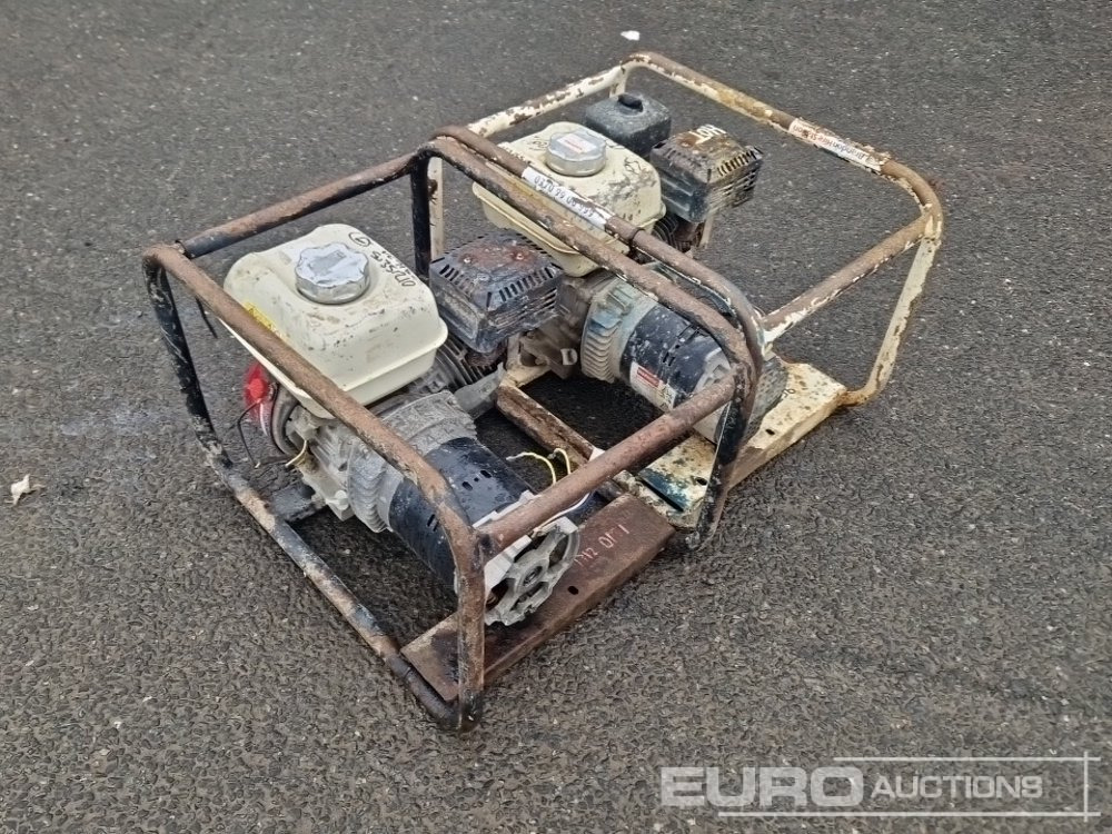 3Kva Petrol Generator, Honda Engine (2 of) (Spares) - Generador industriale: foto 1 3Kva Petrol Generator, Honda Engine (2 of) (Spares) - Generador industriale: foto 1