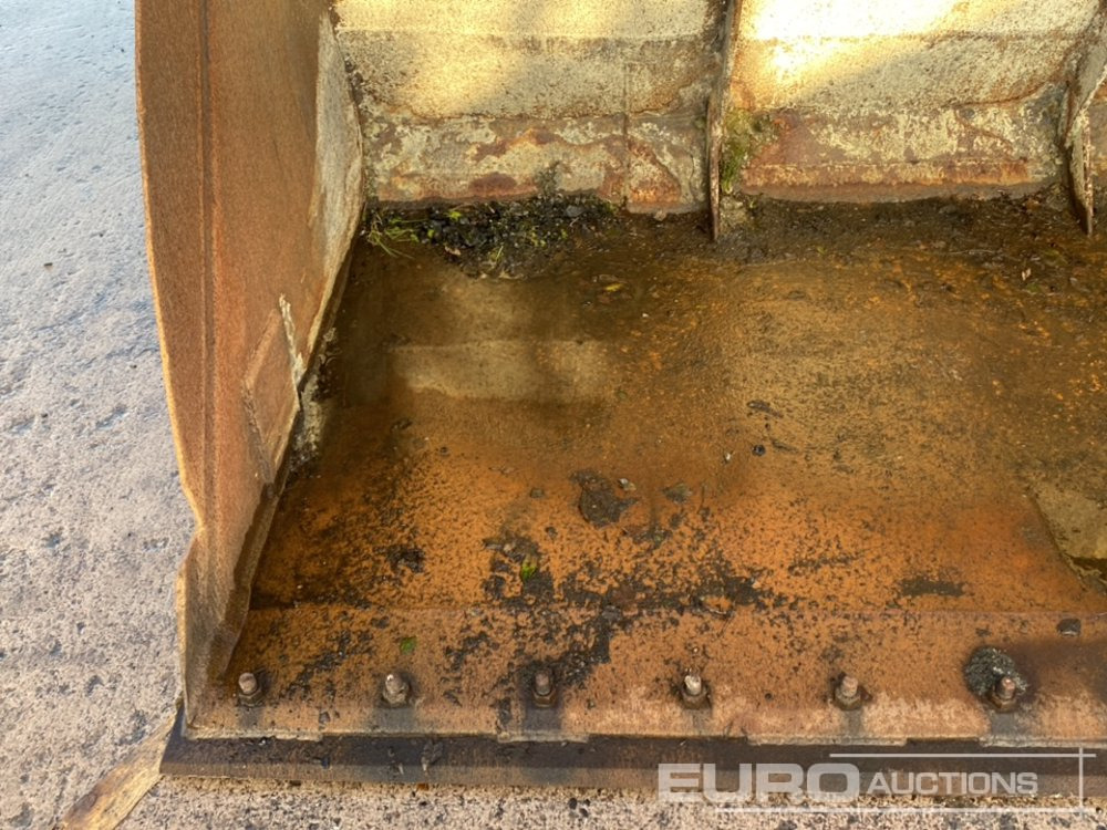 96" Grain Bucket to suit Manitou Telehandler - Cazo: foto 5 96" Grain Bucket to suit Manitou Telehandler - Cazo: foto 5