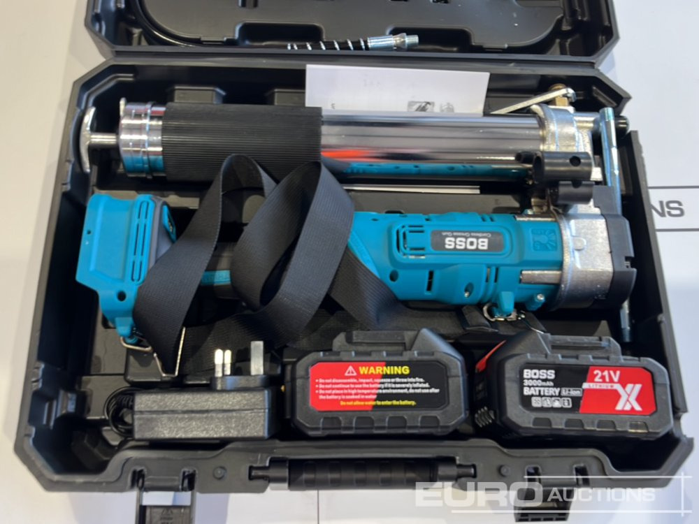 Boss 21 Volt Lithium Battery Cordless Grease Gun, 2 Batteries, Charger, Case, Shoulder Strap, Extension Pieces and Fittings - Equipo de construcción: foto 4 Boss 21 Volt Lithium Battery Cordless Grease Gun, 2 Batteries, Charger, Case, Shoulder Strap, Extension Pieces and Fittings - Equipo de construcción: foto 4