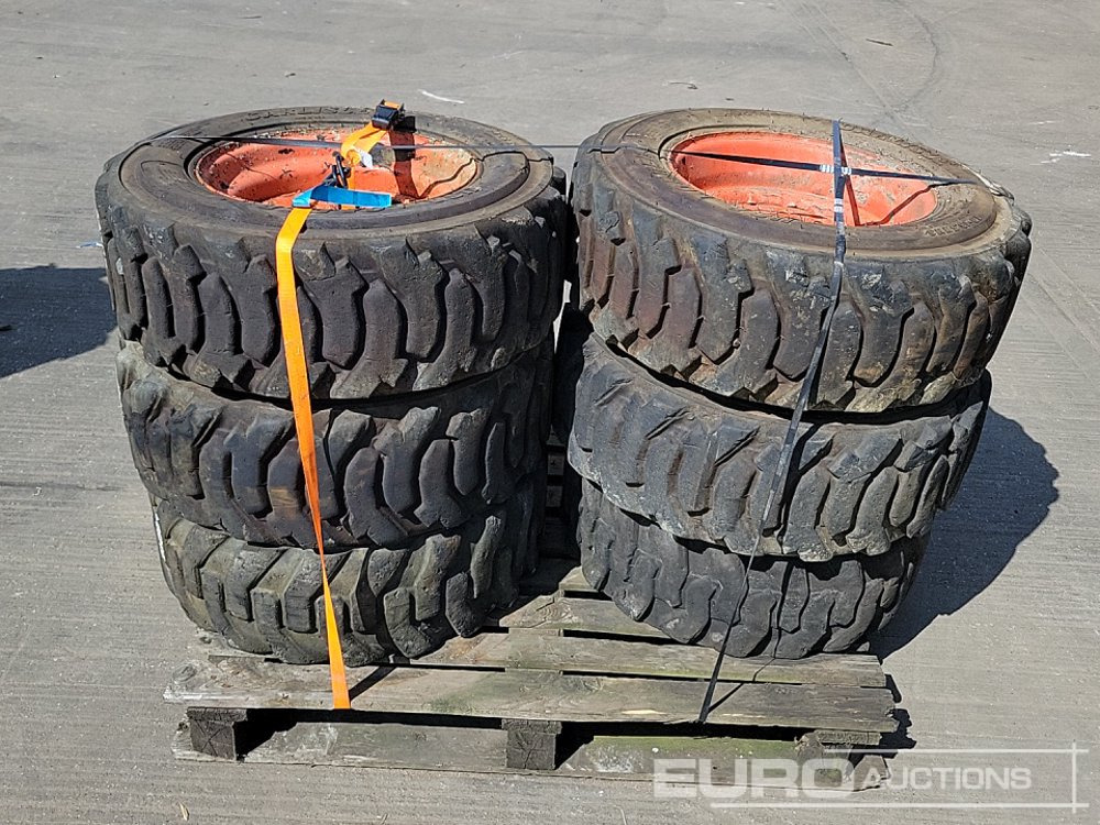 Carlisle 10-16.5 NHS Tyre & Rim (6 of) - Neumático: foto 2 Carlisle 10-16.5 NHS Tyre & Rim (6 of) - Neumático: foto 2