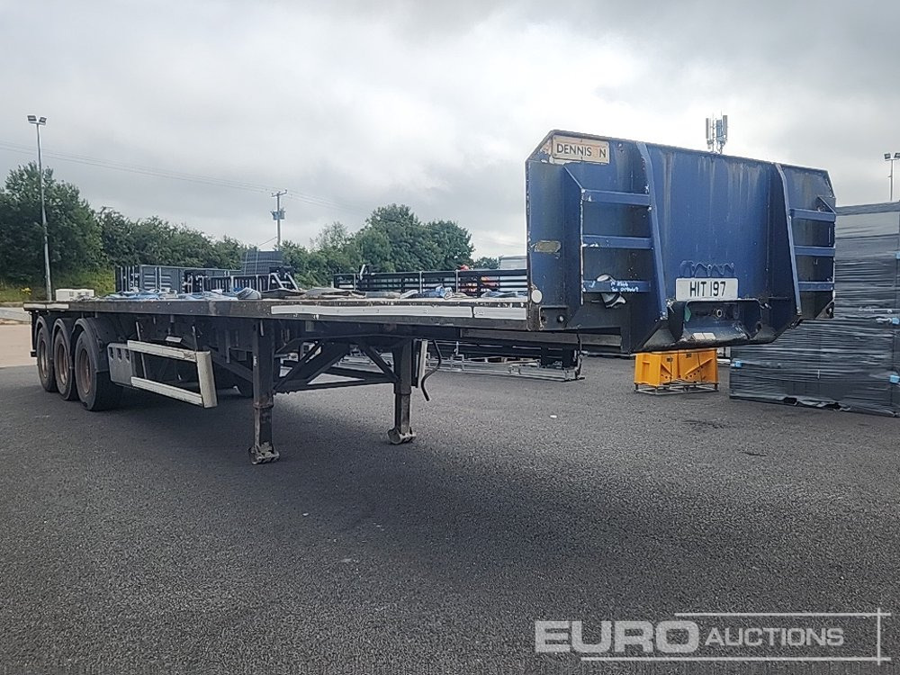 Dennison 40' Tri Axle Flat Trailer, Goal Post Sockets - Semirremolque plataforma/ Caja abierta: foto 4 Dennison 40' Tri Axle Flat Trailer, Goal Post Sockets - Semirremolque plataforma/ Caja abierta: foto 4