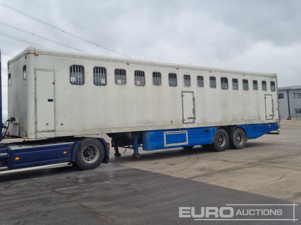 Don-Bur Twin Axle Horse Trailer - Semirremolque plataforma/ Caja abierta: foto 1 Don-Bur Twin Axle Horse Trailer - Semirremolque plataforma/ Caja abierta: foto 1