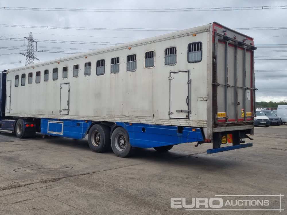 Don-Bur Twin Axle Horse Trailer - Semirremolque plataforma/ Caja abierta: foto 3 Don-Bur Twin Axle Horse Trailer - Semirremolque plataforma/ Caja abierta: foto 3