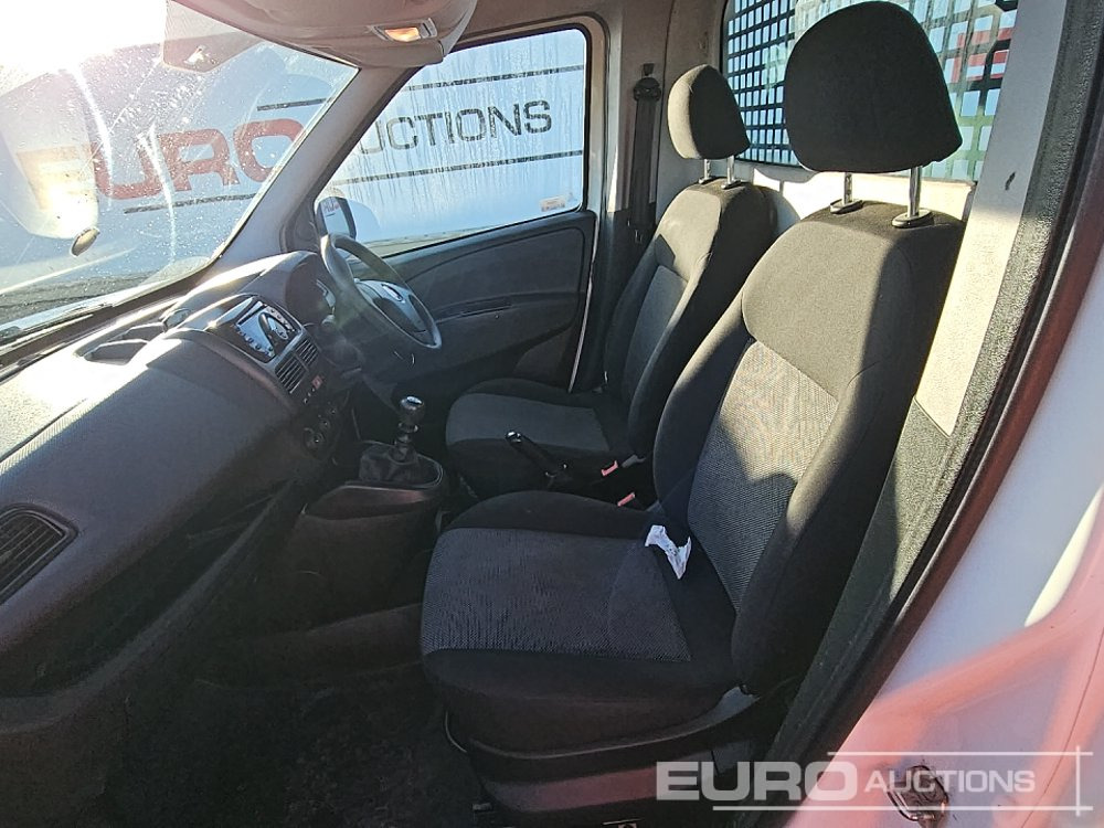 Caja abierta furgoneta Fiat Doblo: foto 24