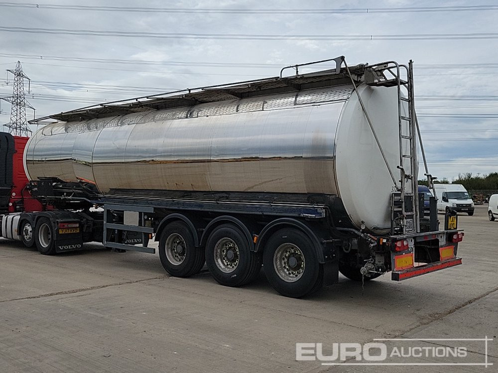 Fruehauf Tri Axle Tanker Trailer - Semirremolque cisterna: foto 3 Fruehauf Tri Axle Tanker Trailer - Semirremolque cisterna: foto 3