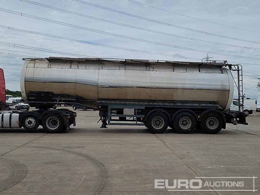 Fruehauf Tri Axle Tanker Trailer - Semirremolque cisterna: foto 2 Fruehauf Tri Axle Tanker Trailer - Semirremolque cisterna: foto 2