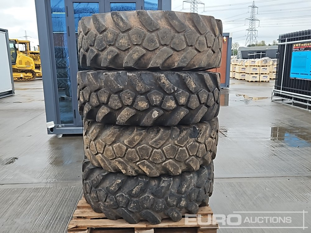 JCB 15.5-25 Tyre (4 of) - Neumático: foto 4 JCB 15.5-25 Tyre (4 of) - Neumático: foto 4