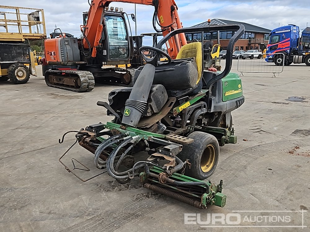 John Deere 2500A - Cortacésped: foto 1 John Deere 2500A - Cortacésped: foto 1