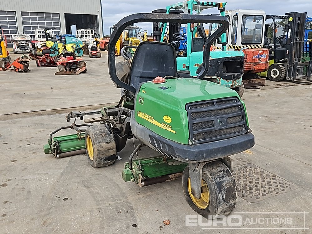John Deere 2500A - Cortacésped: foto 3 John Deere 2500A - Cortacésped: foto 3