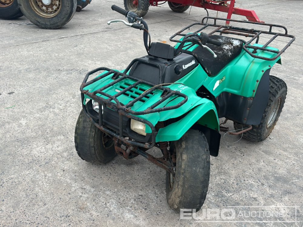 Kawasaki 220 - Cuadrimoto: foto 1 Kawasaki 220 - Cuadrimoto: foto 1