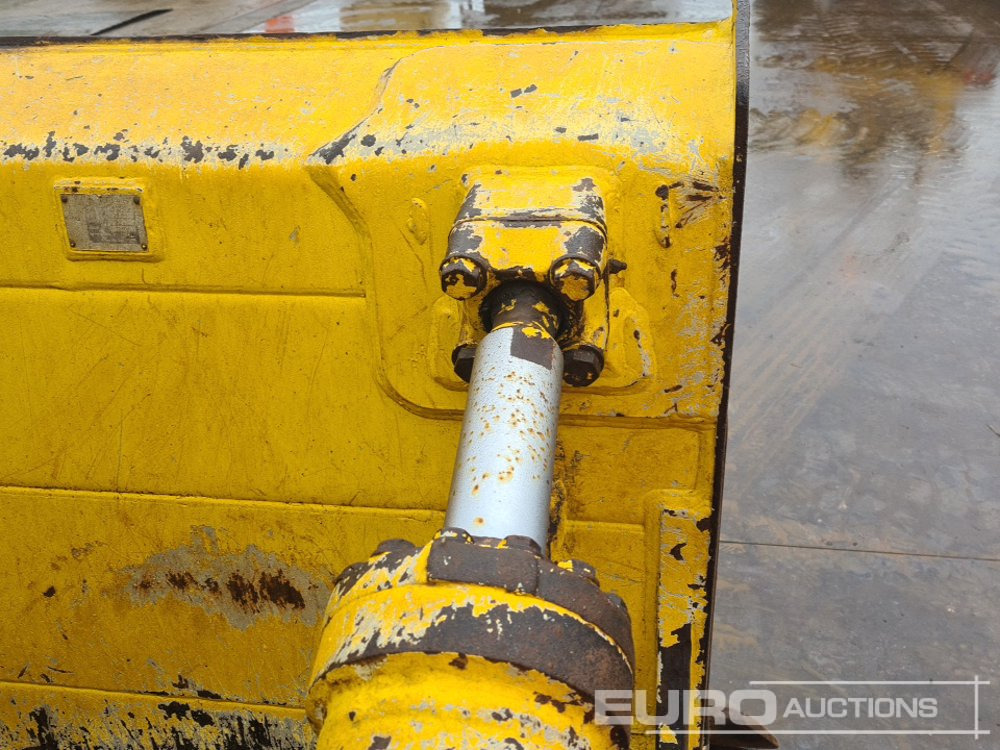 Bulldozer Komatsu D65PX-15: foto 25