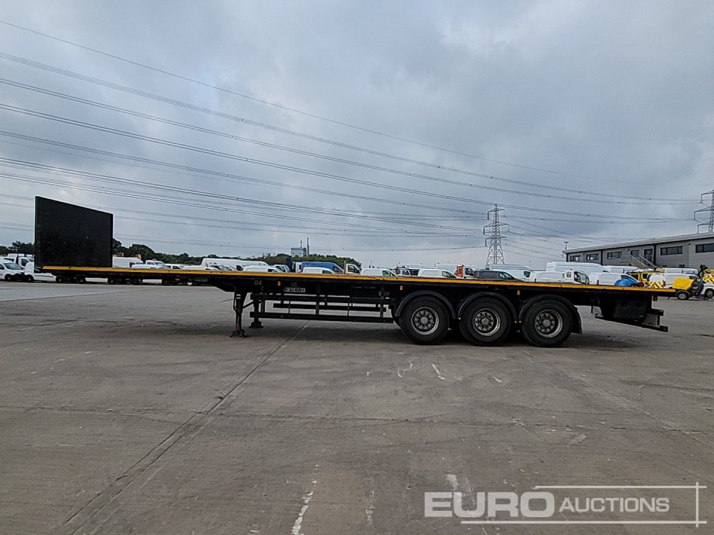 M&G Tri Axle Flatbed Trailer, Twist Locks - Semirremolque plataforma/ Caja abierta: foto 2 M&G Tri Axle Flatbed Trailer, Twist Locks - Semirremolque plataforma/ Caja abierta: foto 2