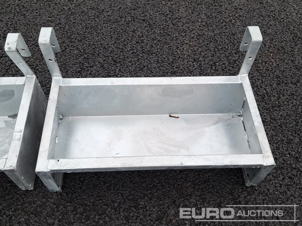 Maquinaria agrícola Unused 2' Hanging Trough (2 of): foto 7