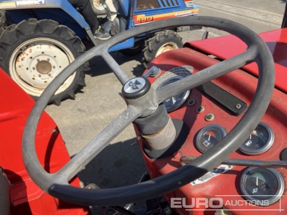 Massey Ferguson 240 - Tractor: foto 4 Massey Ferguson 240 - Tractor: foto 4